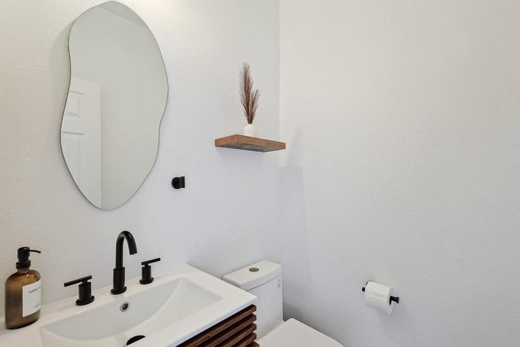 Villa Wellness Oasis 5Br W Pool + Huge Yard + Fire Pit Sachse Esterno foto