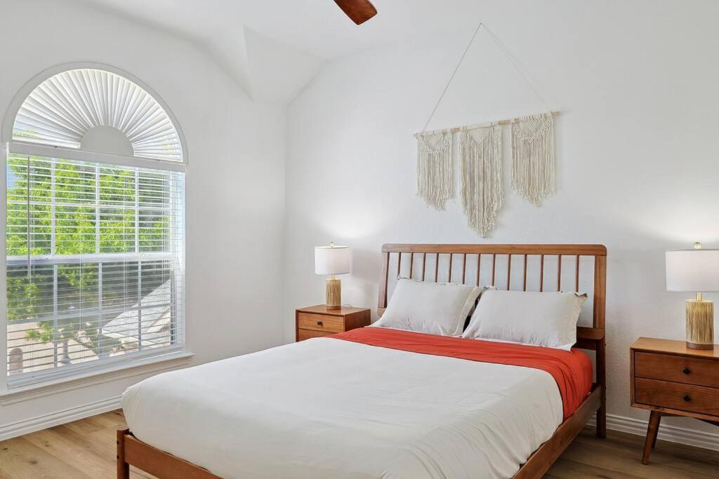 Villa Wellness Oasis 5Br W Pool + Huge Yard + Fire Pit Sachse Esterno foto