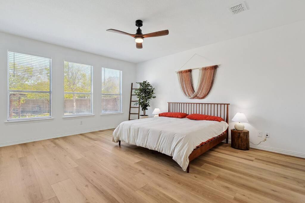 Villa Wellness Oasis 5Br W Pool + Huge Yard + Fire Pit Sachse Esterno foto