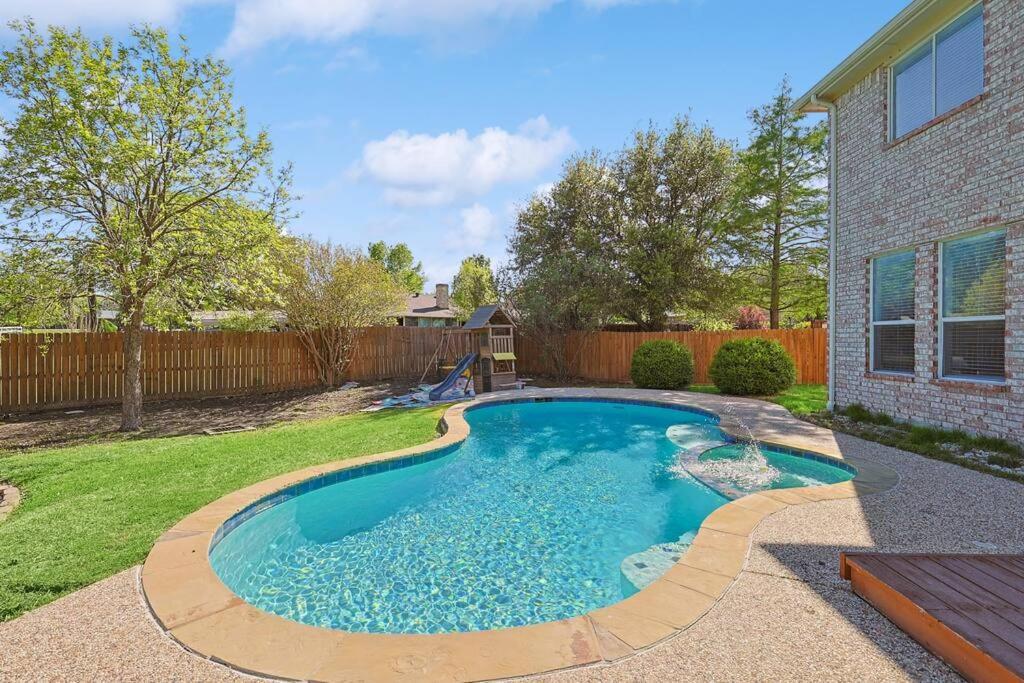 Villa Wellness Oasis 5Br W Pool + Huge Yard + Fire Pit Sachse Esterno foto